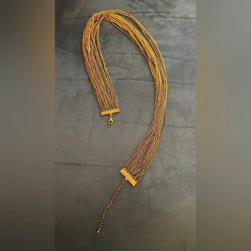 Multi strain two tone necklace
